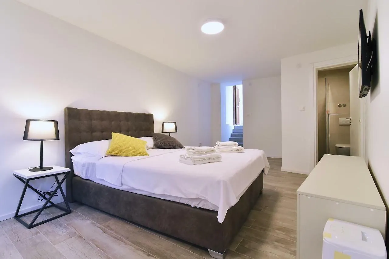 Apartments Pia Volosko, Opatija
